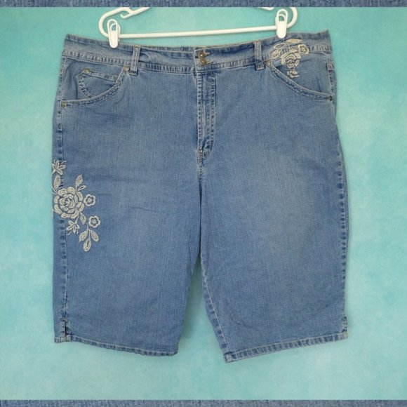 Gloria Vanderbilt Embroidered Denim Bermuda Shorts 24W - Picture 2 of 7